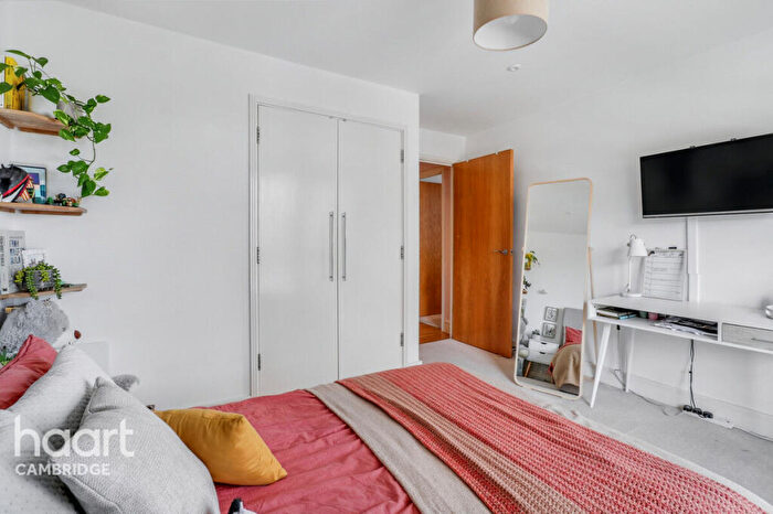 2 Bedroom Apartment For Sale In The Levels, Hills Road, Cambridge, CB2