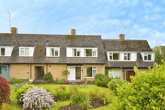 3 Bedroom Cottage For Sale In Reservoir Houses, Higham, Alfreton, DE55