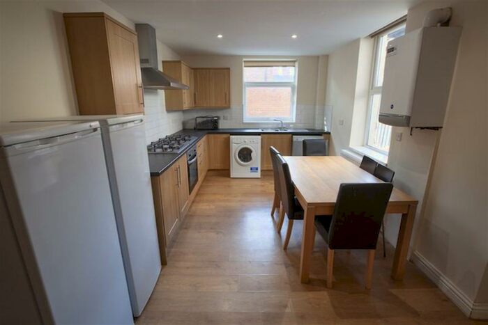 7 Bedroom Terraced House To Rent In Manor House Road, Newcastle Upon Tyne, NE2