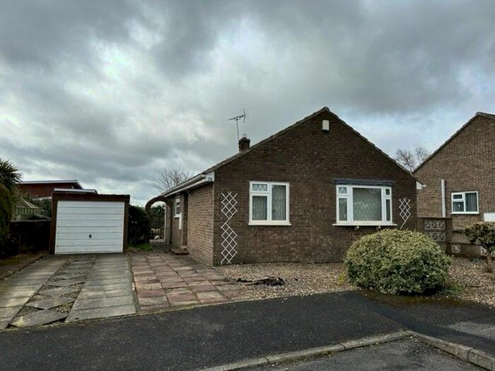 2 Bedroom Bungalow For Sale In Scarsea Way, Bempton, Bridlington, East Yorkshire, YO15