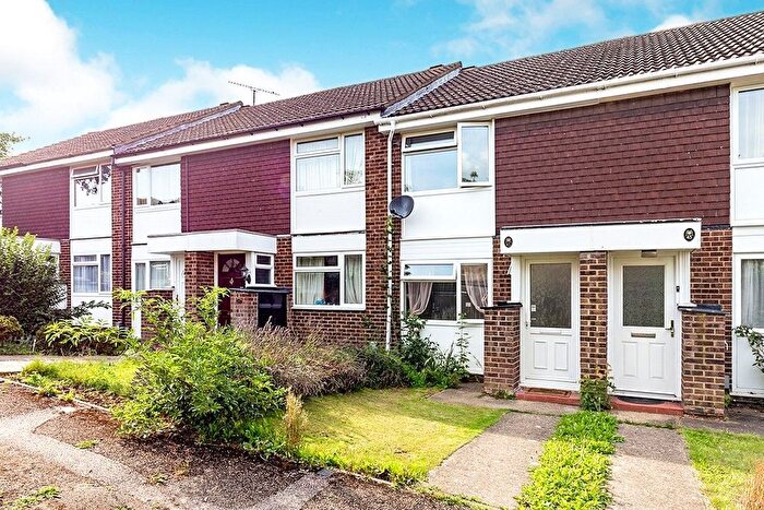 2 Bedroom Detached House To Rent In Keats Way, Hitchin, Hertfordshire, SG4