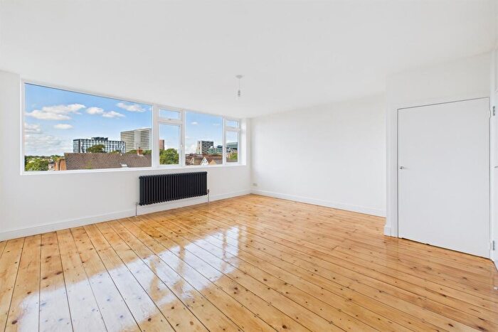 2 Bedroom Flat To Rent In Chatsworth Road, Croydon, CR0