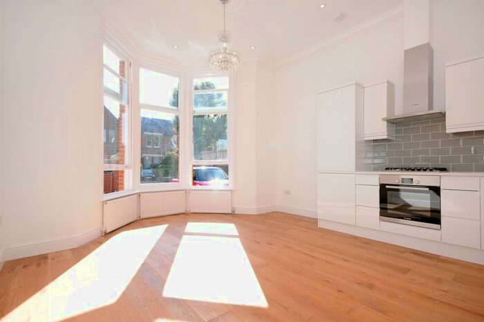 1 Bedroom Flat To Rent In Hamilton Road, London, W5