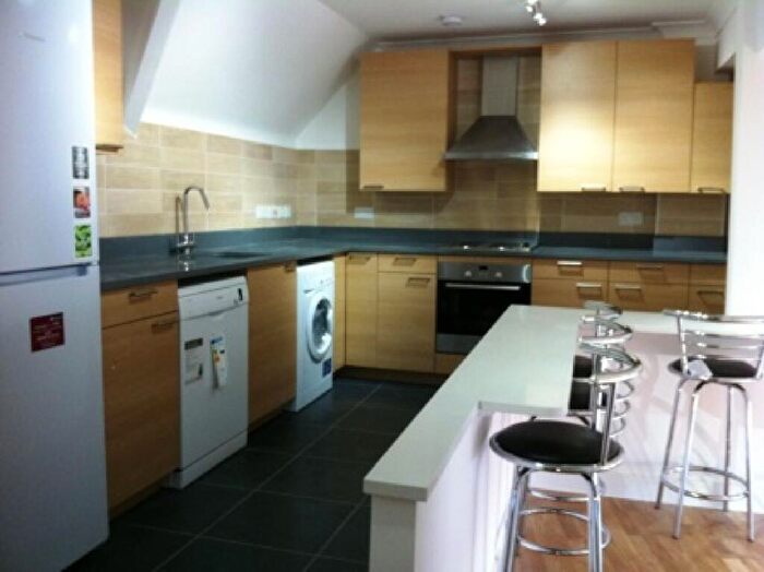 7 Bedroom Flat To Rent In Exeter House, Selly Oak, Birmingham, West Midlands, B29