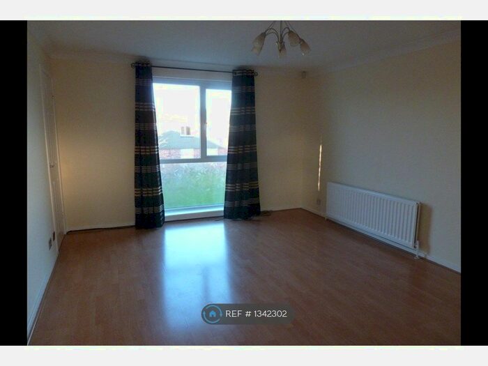 2 Bedroom Flat To Rent In Otley Close, Cramlington, NE23