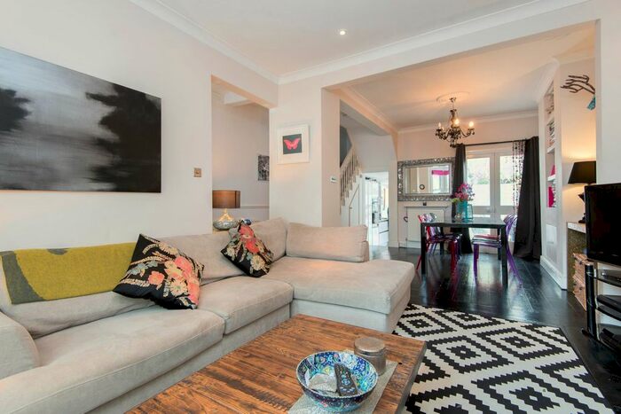 3 Bedroom Terraced House To Rent In Swanscombe Road, London, W4