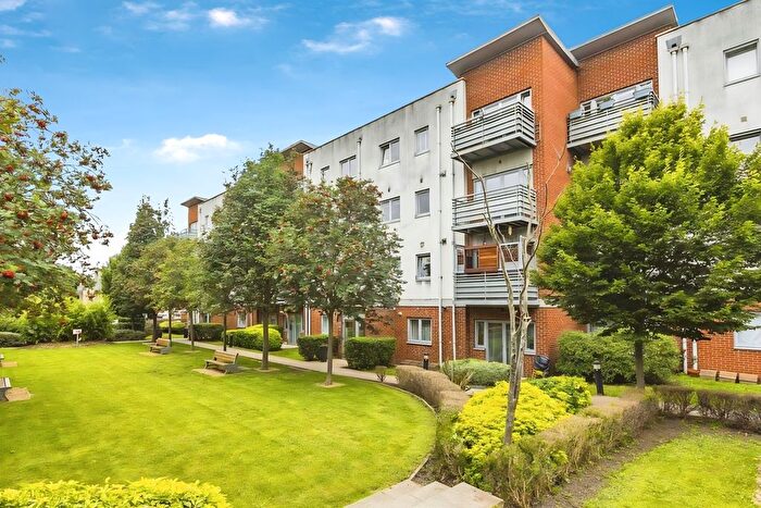 2 Bedroom Flat For Sale In Cannock Court, Hawker Place, Walthamstow, London, E17