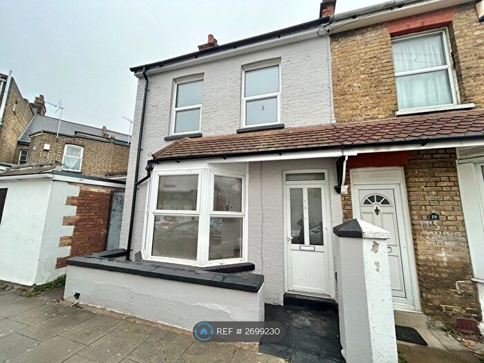 3 Bedroom End Of Terrace House To Rent In Ranelagh Road, Sheerness, ME12