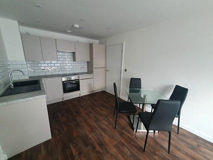 2 Bedroom Apartment To Rent In Moseley Gardens, Moseley Street, Digbeth, B12