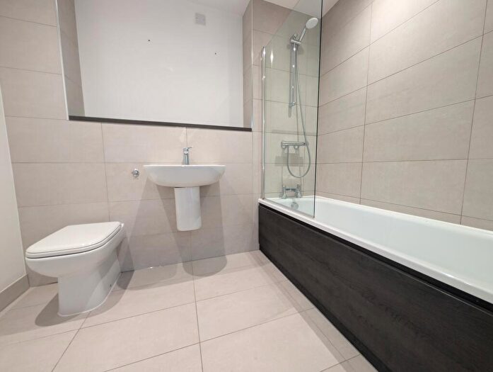 2 Bedroom Apartment To Rent In Downtown, City Centre, M5