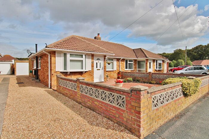 3 Bedroom Semi-Detached Bungalow For Sale In Harold Road, Stubbington, PO14