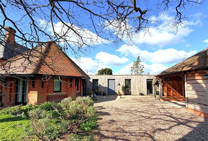 4 Bedroom Detached House For Sale In Dairy Lane, RG9