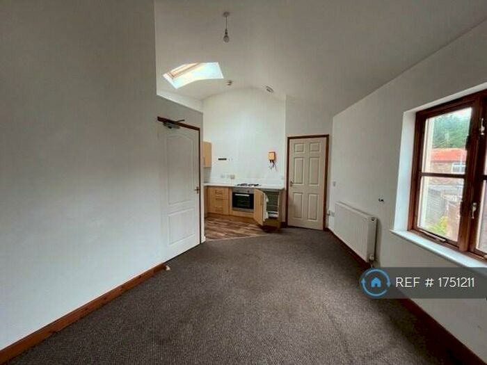 2 Bedroom Flat To Rent In Spout Lane, Coleford, GL16