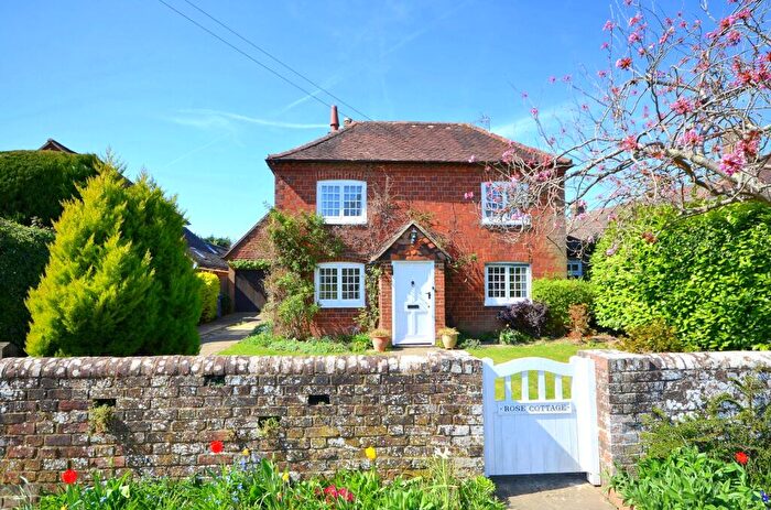 3 Bedroom Detached House For Sale In The Common, Dunsfold, GU8