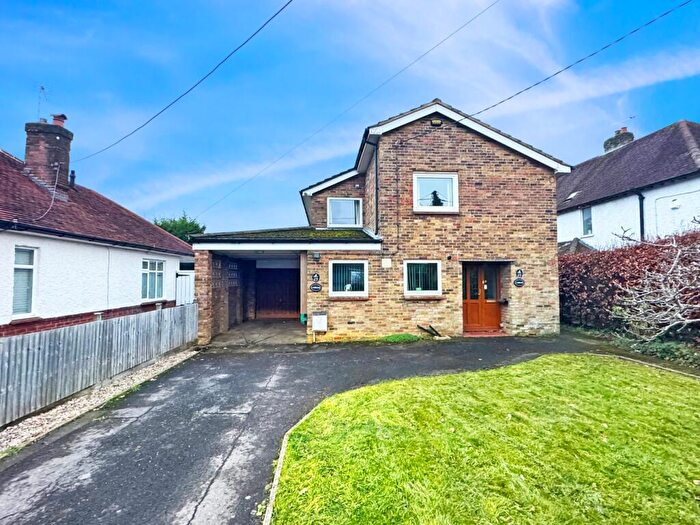 4 Bedroom Detached House For Sale In Browns Road, Holmer Green, High Wycombe, HP15