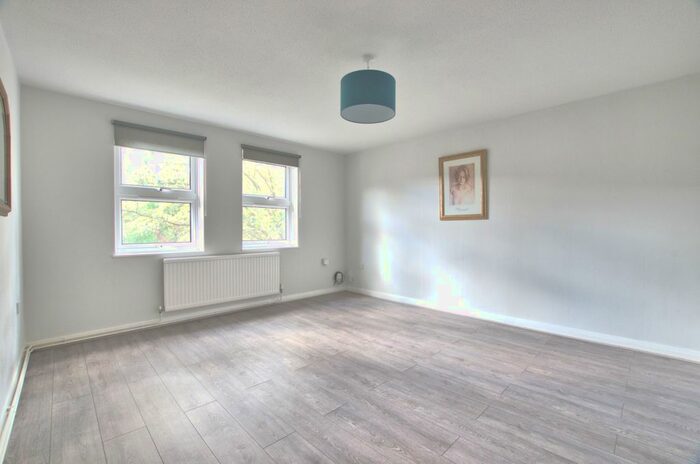 1 Bedroom Flat To Rent In Emperor Court, Cambridge, CB4