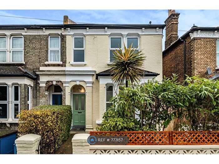 6 Bedroom Semi-Detached House To Rent In Sistova Road, London, SW12