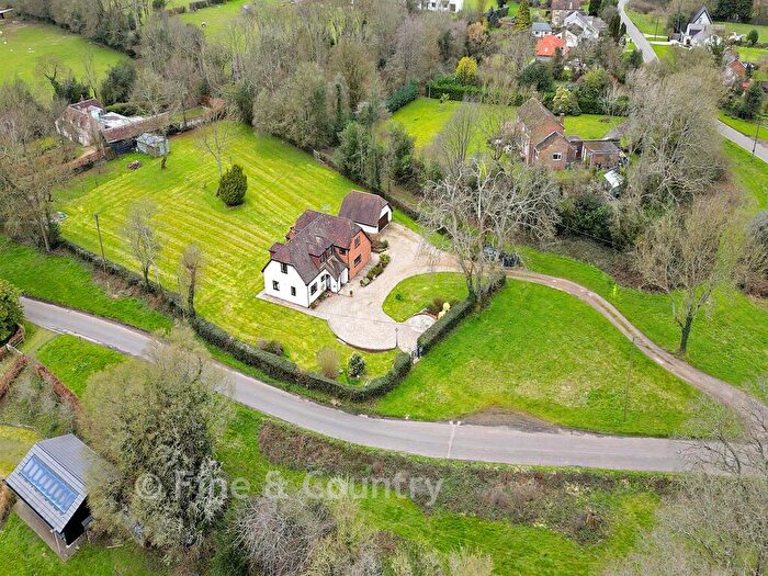 4 Bedroom Detached House For Sale In Wheel Barrow Town, Stelling Minnis, Canterbury, Kent, CT4