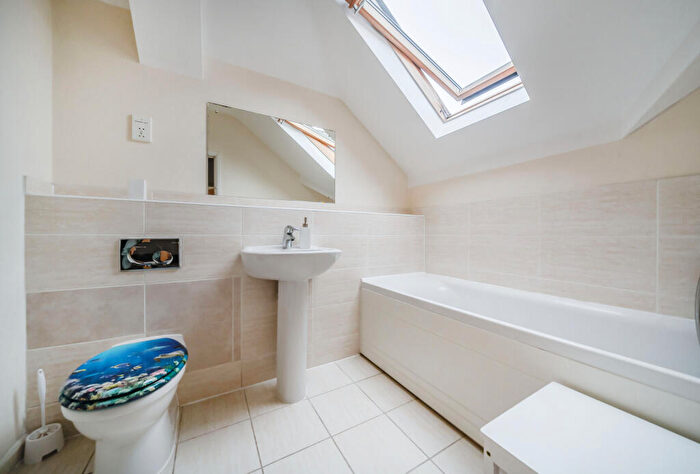 2 Bedroom Apartment For Sale In Wooldridge Court, Margaret Road, Headington, Oxford, OX3