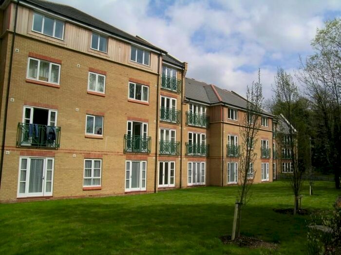 2 Bedroom Flat To Rent In Faraday Road, Guildford, GU1