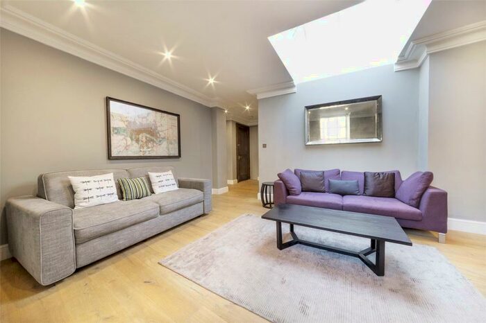 2 Bedroom Apartment To Rent In Great Tower Street, London, EC3R