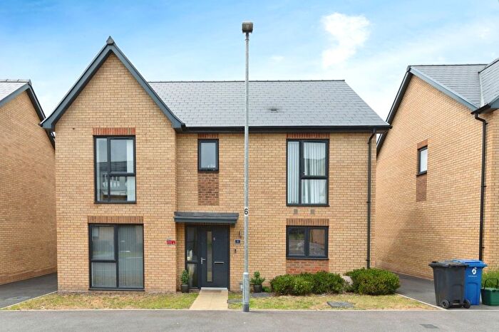 4 Bedroom Detached House For Sale In Devonshire Close, Grays, Essex, RM20