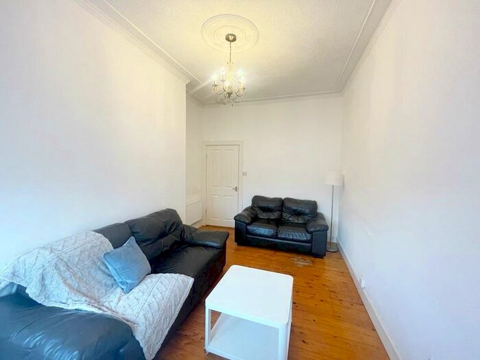 2 Bedroom Flat To Rent In Hawthorn Street, Springburn, Glasgow, G22