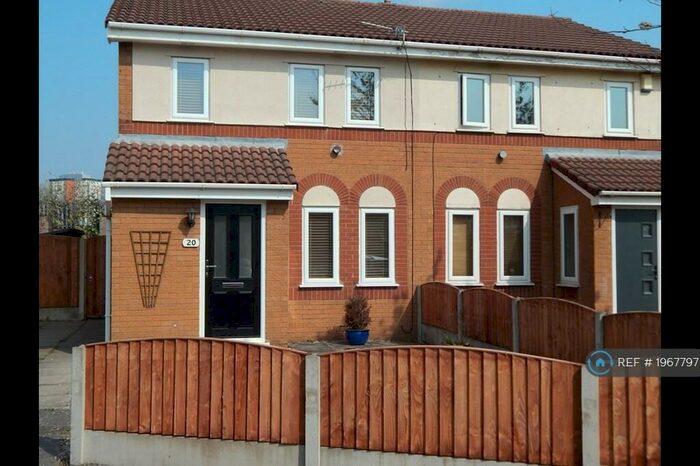 3 Bedroom Semi-Detached House To Rent In Harecastle Avenue, Eccles, Manchester, M30