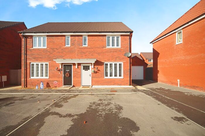 2 Bedroom Semi-Detached House For Sale In Carnation Drive, Bridgwater, TA5