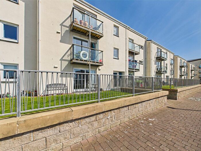 2 Bedroom Flat For Sale In Mariners View, Ardrossan, KA22