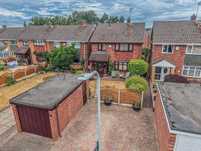 3 Bedroom Detached House For Sale In The Beeches, Rugeley, WS15