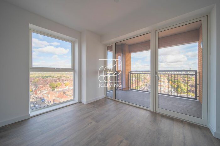 2 Bedroom Flat To Rent In Western Circus, London, W3