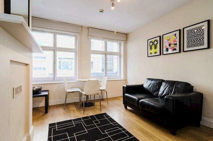 1 Bedroom Apartment To Rent In Bishopsgate London, EC2N