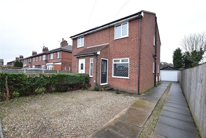 2 Bedroom Semi Detached House To Rent In Heath Grove, Pudsey, West Yorkshire, LS28