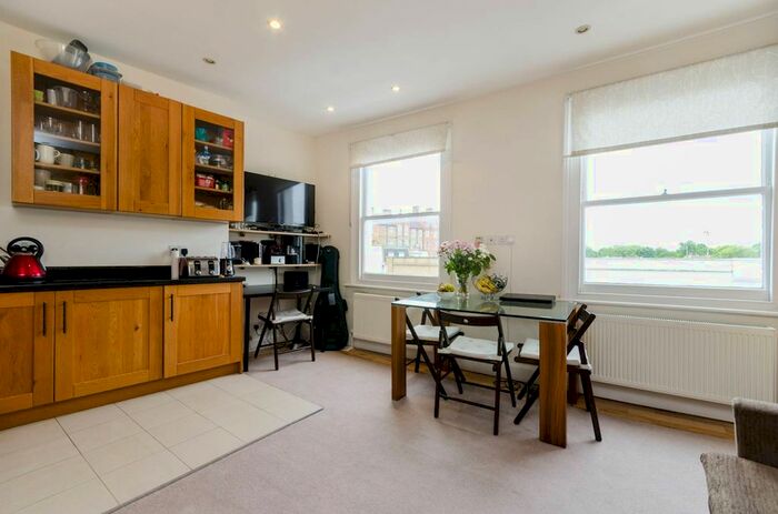 1 Bedroom Flat To Rent In Munster Road, Munster Village, London, SW6