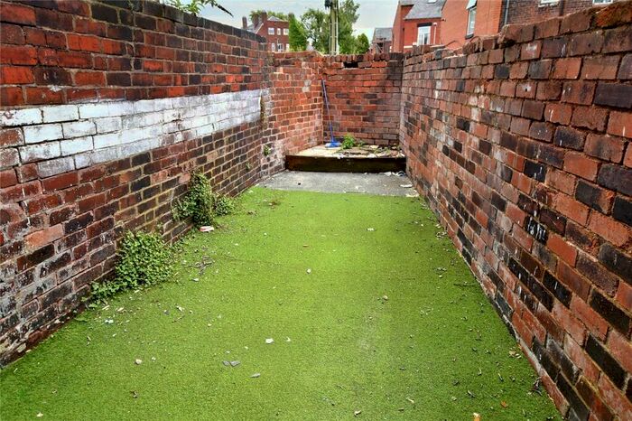 2 Bedroom End Of Terrace House For Sale In Balfour Street, Oldham, OL4