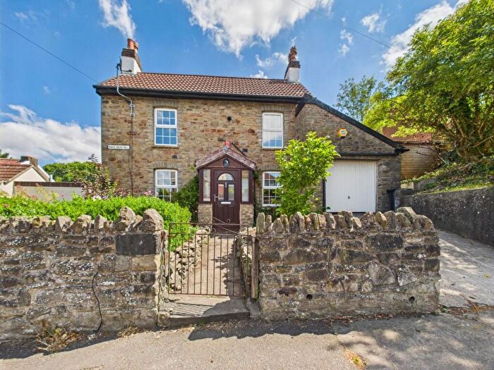 4 Bedroom Cottage For Sale In Nags Head Hill, Bristol, BS5
