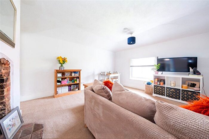 1 Bedroom Flat For Sale In Buckland Hill, Maidstone, ME16