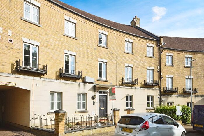 2 Bedroom Flat For Sale In Mary Ruck Way, Black Notley, Braintree, CM77