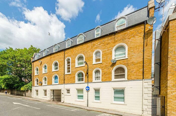 2 Bedroom Flat For Sale In Regents Park Road, Chalk Farm, London, NW1