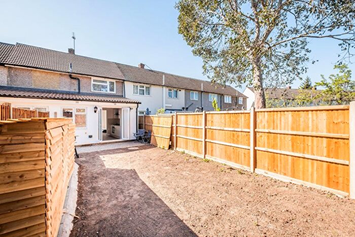 2 Bedroom Flat To Rent In Winifred Road, Hampton Hill, Hampton, TW12