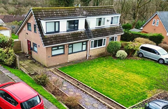 2 Bedroom Semi Detached Bungalow For Sale In Bank Top Grove, Bolton, BL1