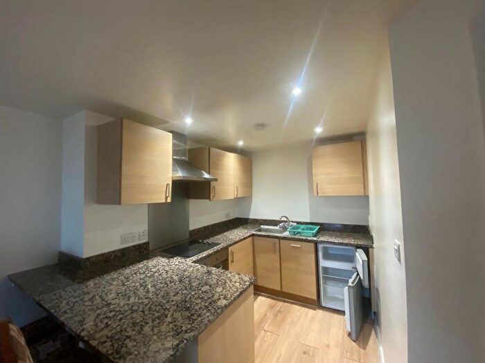 1 Bedroom Flat To Rent In Silver Stree, Enfield, EN1