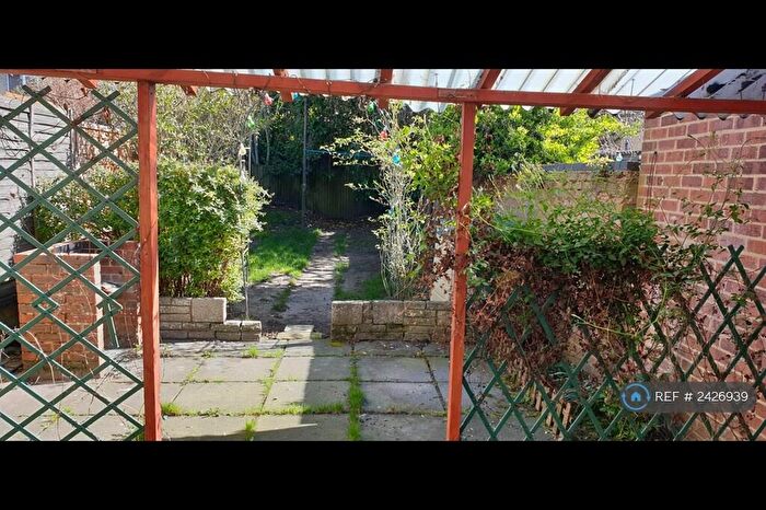 3 Bedroom Terraced House To Rent In Chestnut Road, Southampton, SO16