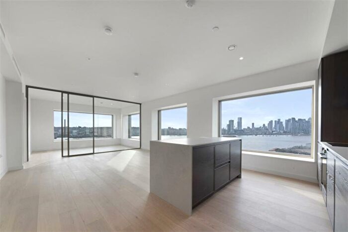 3 Bedroom Flat To Rent In Deanston Building, Royal Wharf Walk, E16