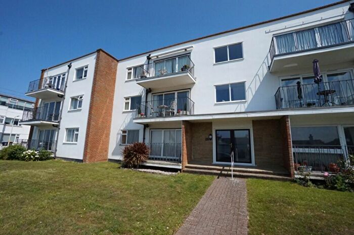 2 Bedroom Flat For Sale In Minnis Road, Birchington, Kent, CT7