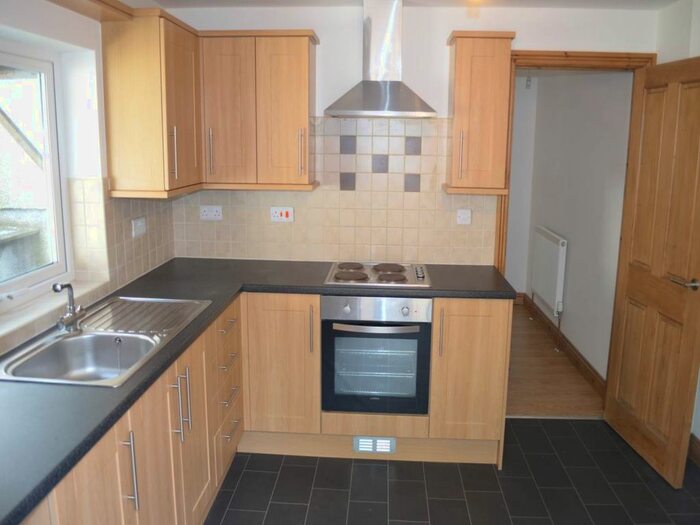 2 Bedroom Flat To Rent In Heathfield, Mount Pleasant, Swansea, SA1