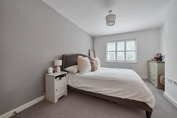 2 Bedroom Flat For Sale In Cardew Court, Bracknell, Berkshire, RG12