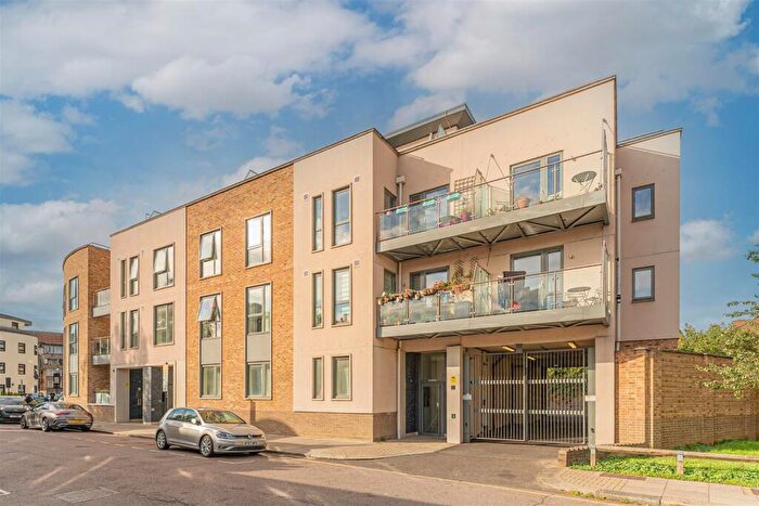 1 Bedroom Flat For Sale In Scotland Green, London, N17