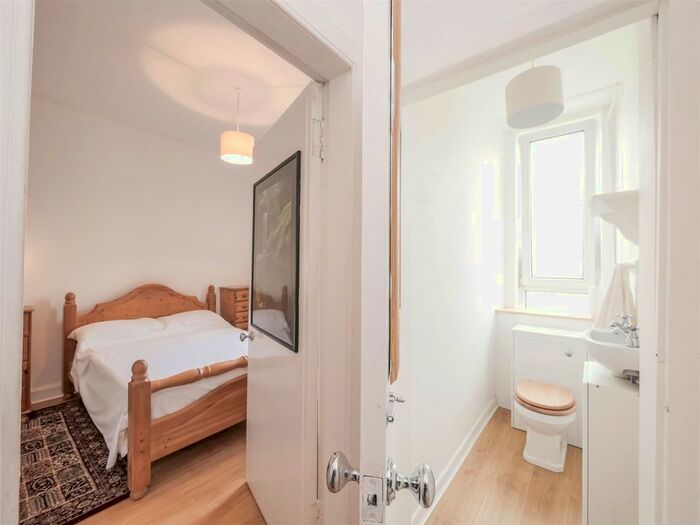 1 Bedroom Flat To Rent In Yeaman Place, Polwarth, Edinburgh, EH11